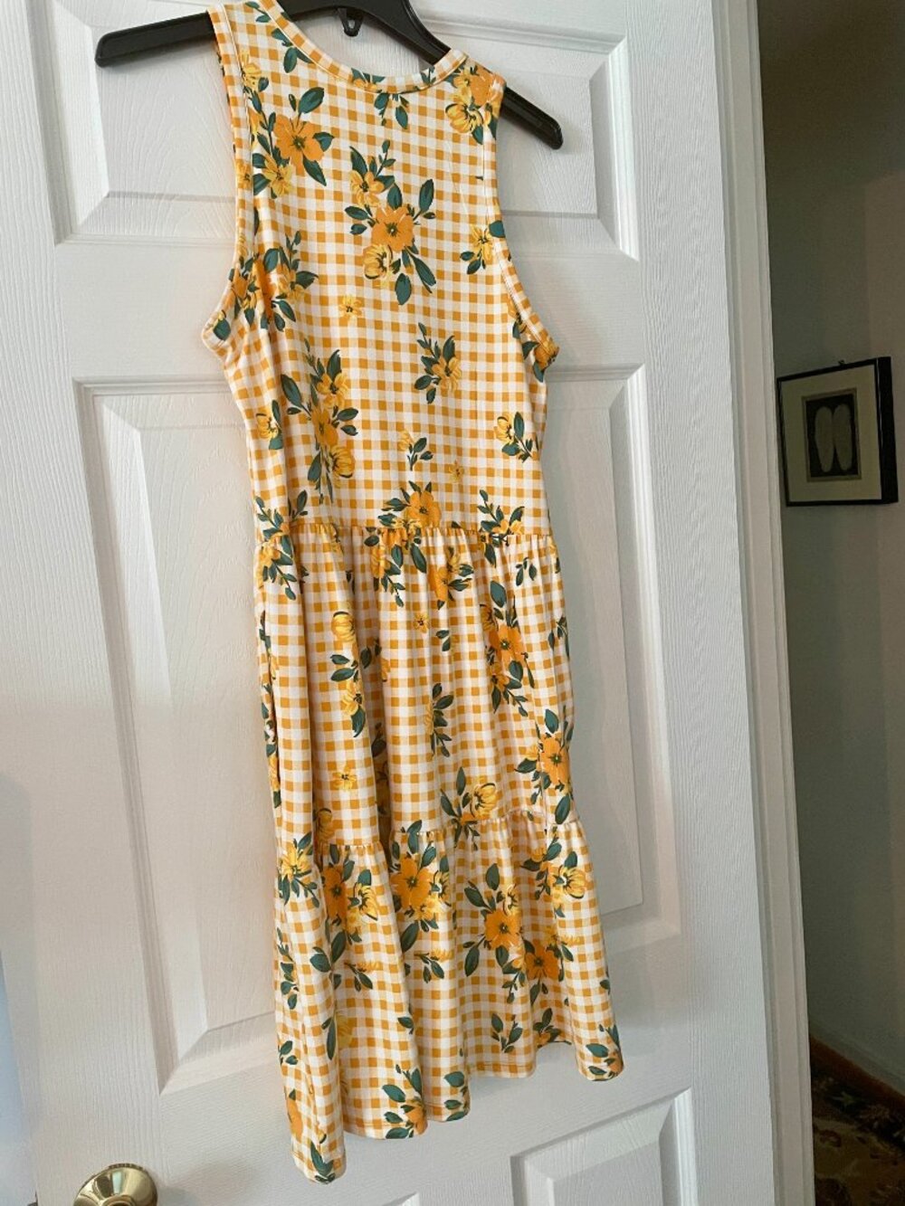 Bright, Breezy Summer Dress - Picture 3 of 6